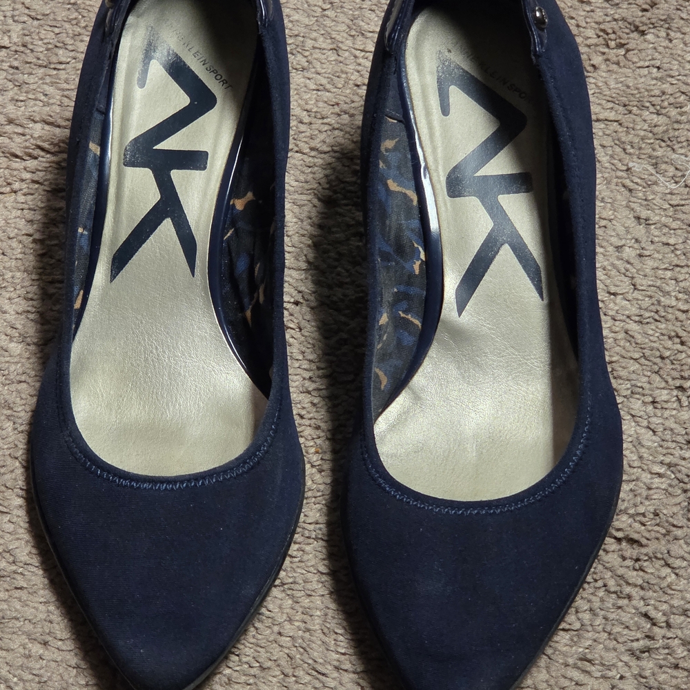 Anne Klein Navy Blue Heels